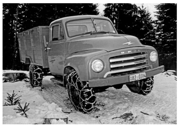 Opel Jahrbuch 2026 – Bild 3
